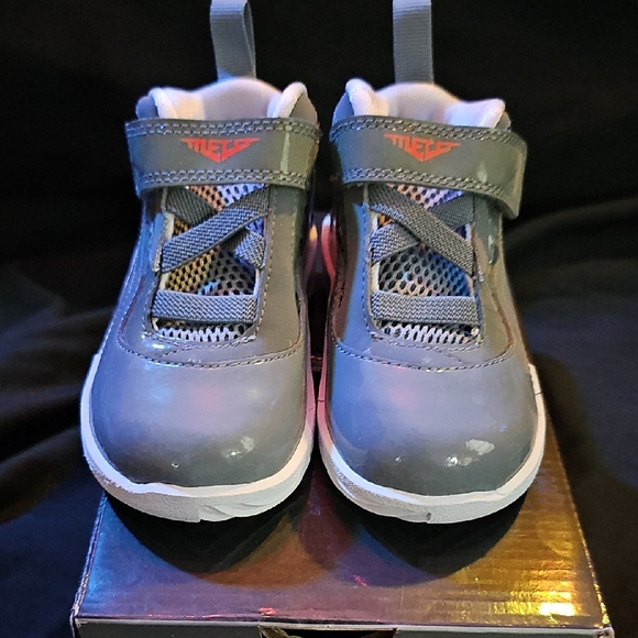 *Brand New* Jordan Melo M8s - Picture 4 of 10